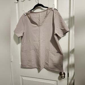 Figs Casma scrub top